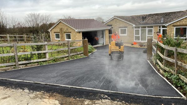 Asphalt driveway resurfacing in Donnington