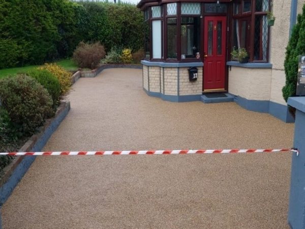 Resin driveway surfacing in Blockley